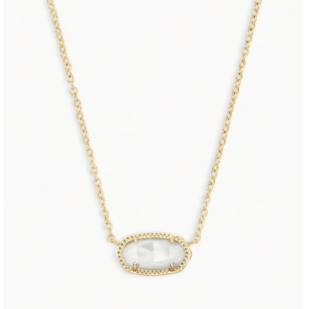 Elisa Pendant Necklace In Ivory Pearl